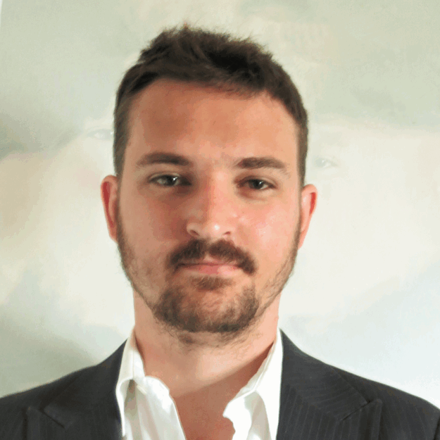 Headshot of Zachary Ward