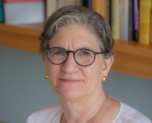 Headshot of Lisa Robinson