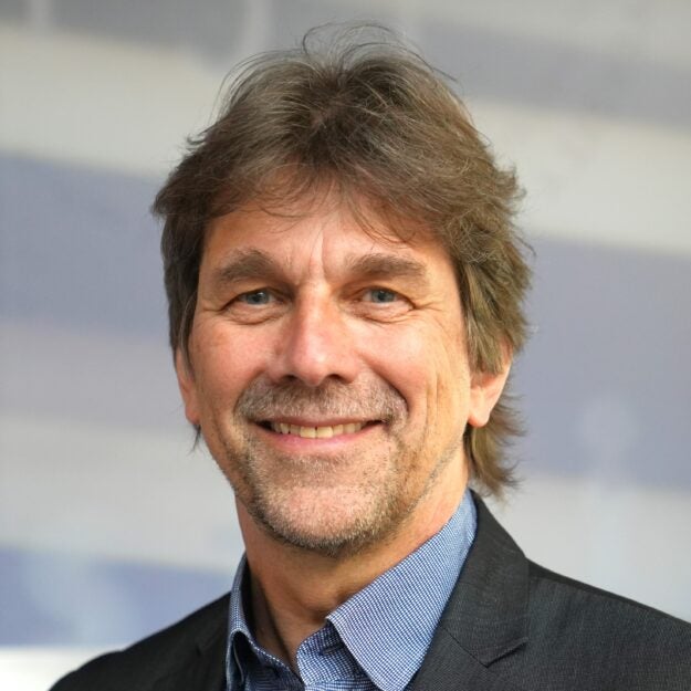 Headshot of Uwe Siebert